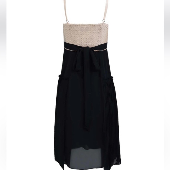 BCBG MaxAzria Summer Chiffon A-Line Dress Size : 10 - Picture 5 of 16